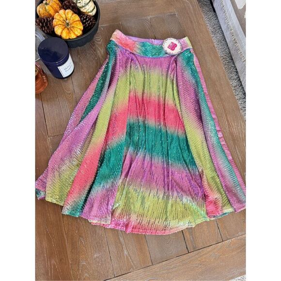 CELIA B Dresses & Skirts - NWT CELIA B Almandine Midi Skirt in Sequins Size Large